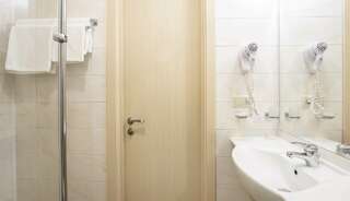 Гостиница Дворы Капеллы Санкт-Петербург Стандартный номер с 2 отдельными кроватями-4